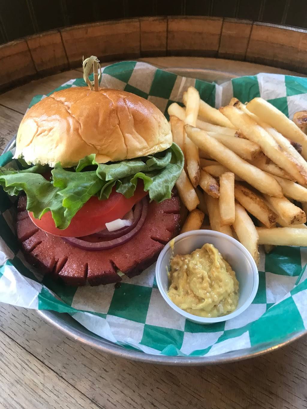 Froggie’s | restaurant | 3656 Shore Dr, Virginia Beach, VA 23455, USA | 7572163300 OR +1 757-216-3300