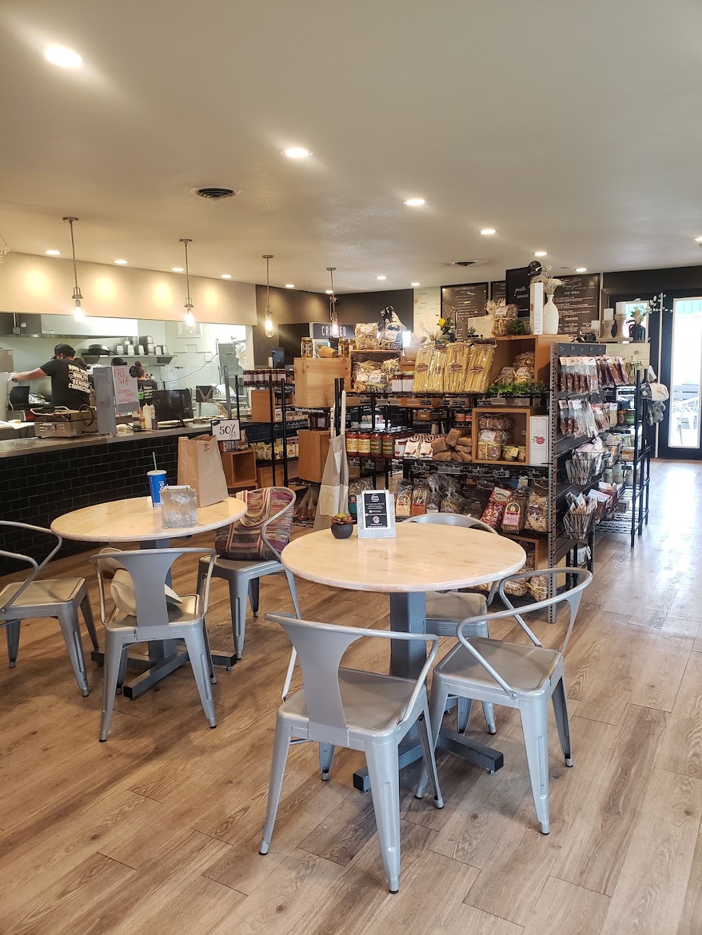 Locavores | restaurant | 2209 Main St, Alamosa, CO 81101, USA | 7195892157 OR +1 719-589-2157