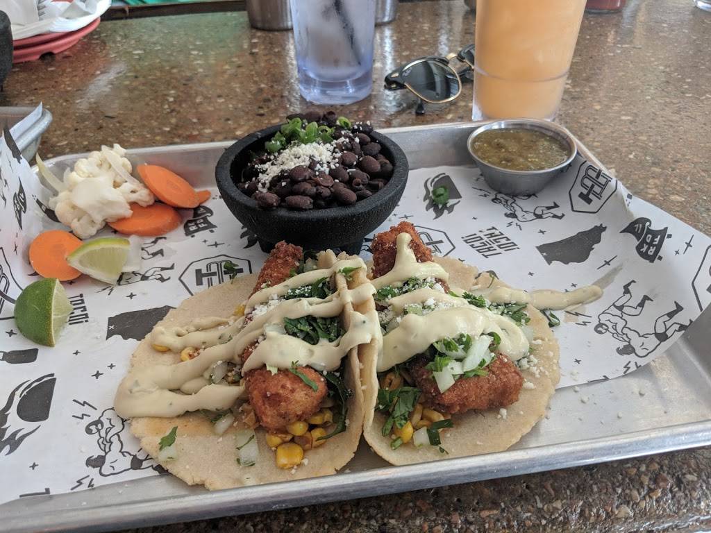 Taco Bettys | restaurant | 212 E State St, Rockford, IL 61104, USA | 8159775650 OR +1 815-977-5650