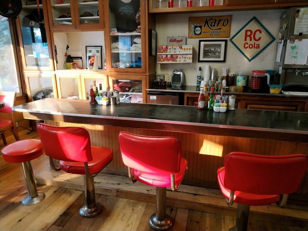 The Red Hut Café | cafe | 2749 Lake Tahoe Blvd, South Lake Tahoe, CA 96150, USA | 5305419024 OR +1 530-541-9024