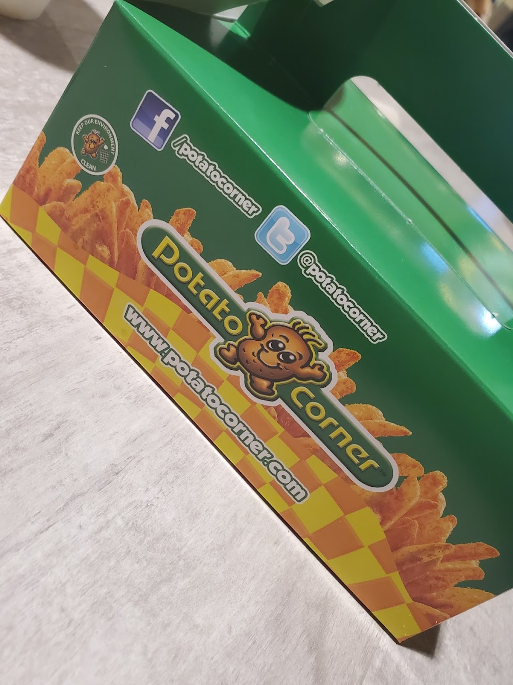 Potato Corner | restaurant | 6600 Menaul Blvd NE, Albuquerque, NM 87110, USA | 5058812700 OR +1 505-881-2700