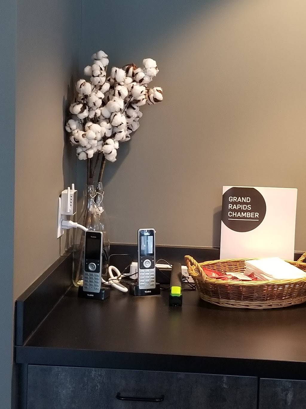 Forty Acres Soul Kitchen | restaurant | 1059 Wealthy St SE, Grand Rapids, MI 49506, USA | 6167239770 OR +1 616-723-9770