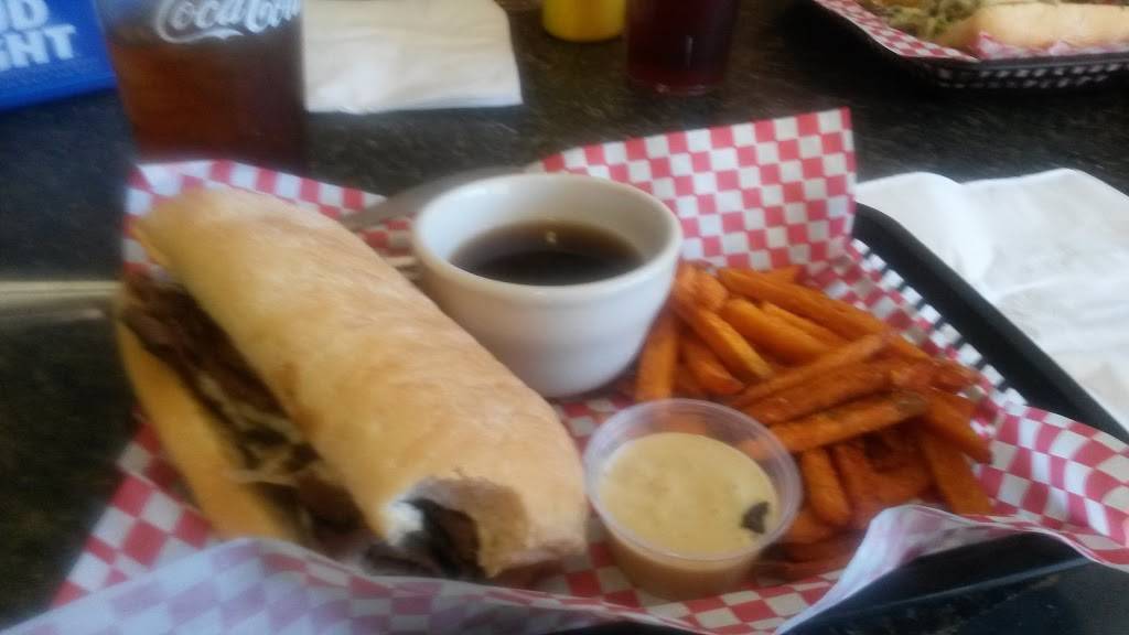 Maggies Bar and Grill | restaurant | 416 Main St, Boonville, MO 65233, USA | 6608827242 OR +1 660-882-7242