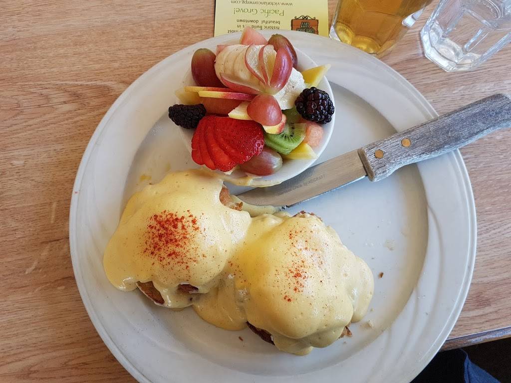 Aliottis Victorian Corner Restaurant | restaurant | 541 Lighthouse Ave, Pacific Grove, CA 93950, USA | 8313724641 OR +1 831-372-4641