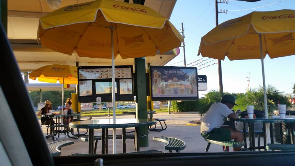 Sonic Drive-In | restaurant | 19764 Interstate 45 N, Spring, TX 77373, USA | 2813555405 OR +1 281-355-5405