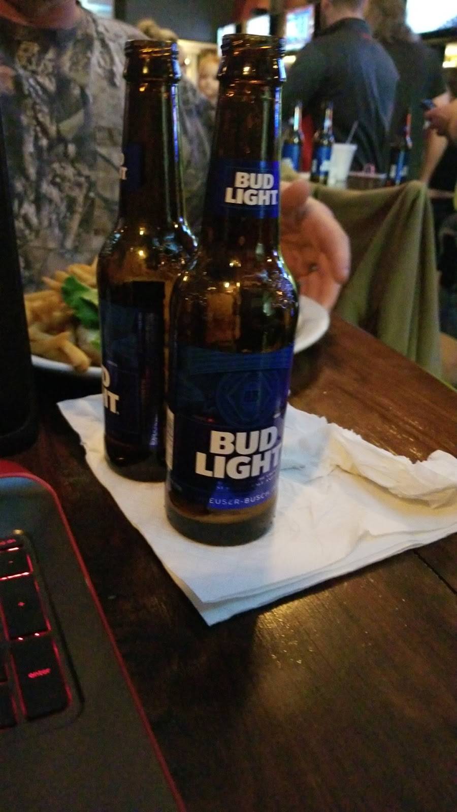 The End Zone Bar and Grill | restaurant | 11 N S Main St, Mt Gilead, OH 43338, USA | 4197514350 OR +1 419-751-4350