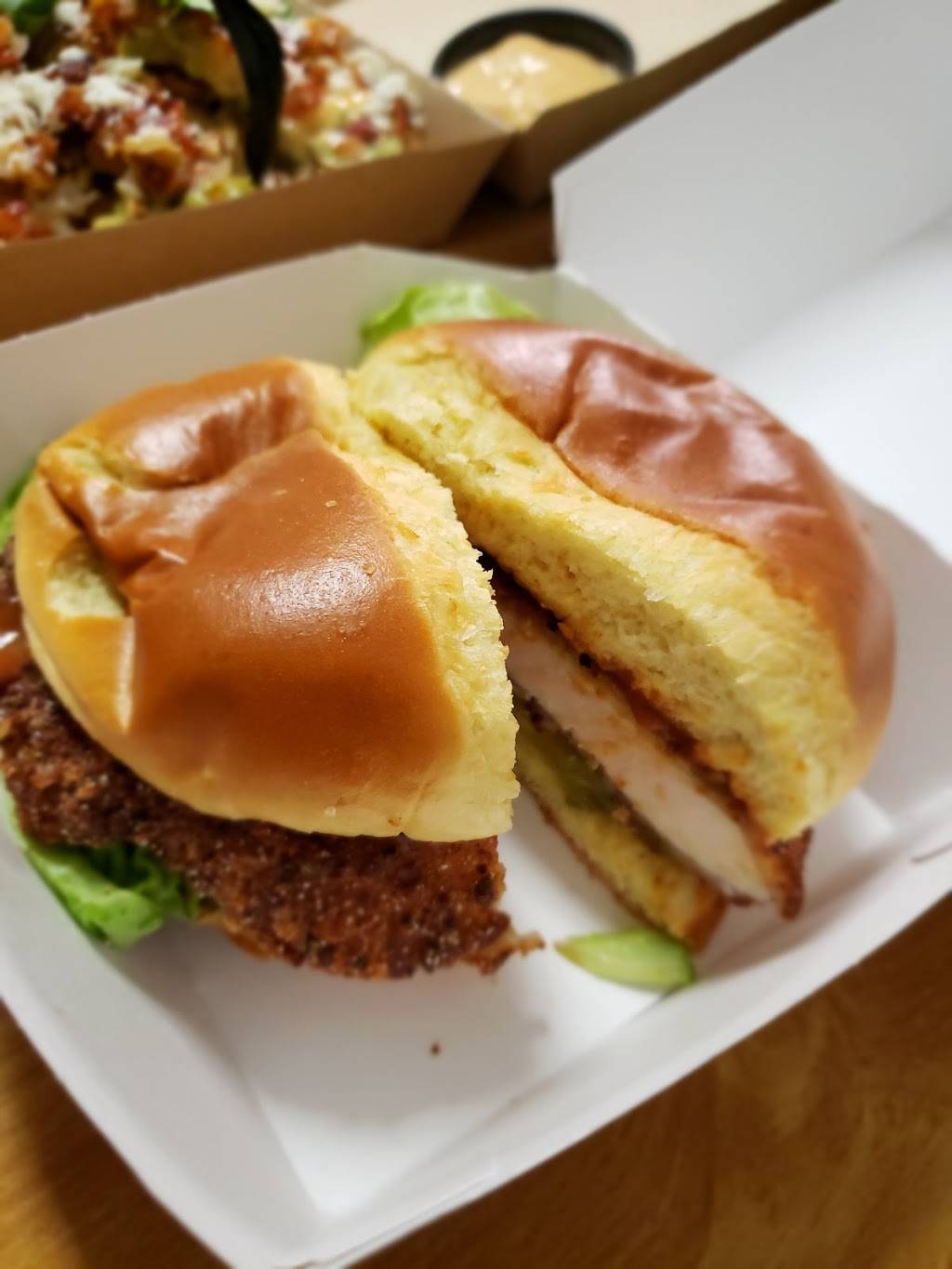 Roost | restaurant | 2308 Whitney Ave, Hamden, CT 06518, USA | 2036911973 OR +1 203-691-1973