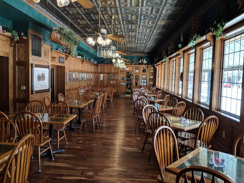 Boat House Pub & Eatery | restaurant | 4917 7th Ave, Kenosha, WI 53140, USA | 2626549922 OR +1 262-654-9922