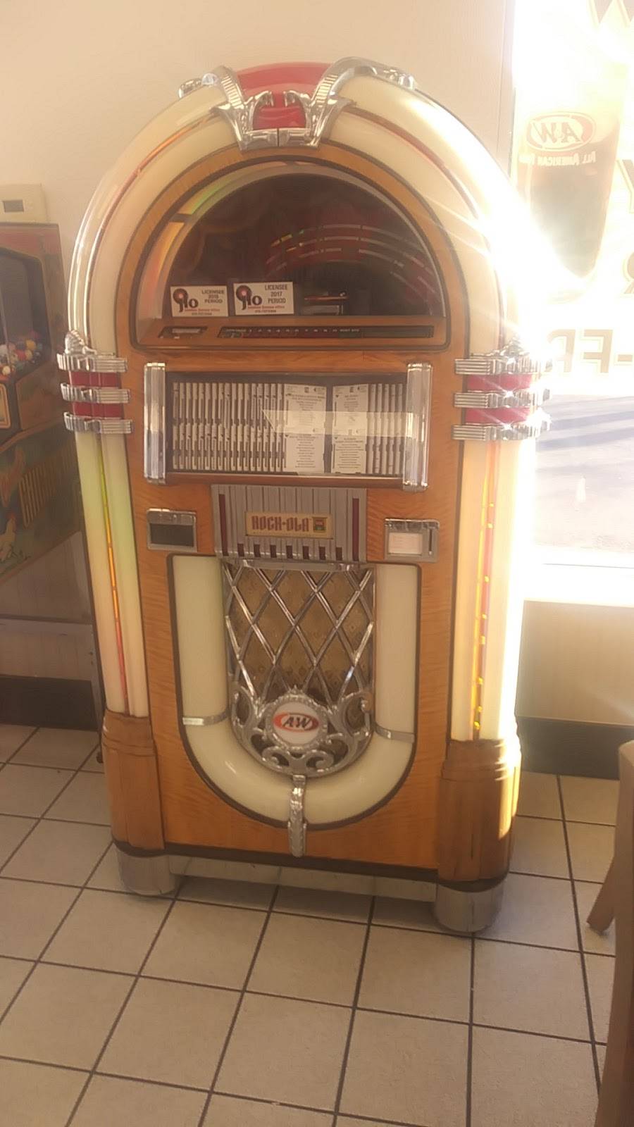 A&W Restaurant | restaurant | 3937 Devonshire Ave NE, Salem, OR 97305, USA | 5033918868 OR +1 503-391-8868