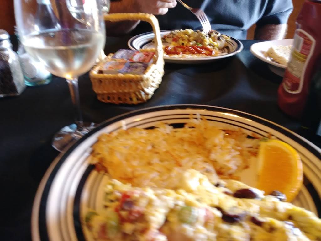 Khristophers Ristorante and Bar | restaurant | 1599 Esmeralda Ave, Minden, NV 89423, USA | 7752674809 OR +1 775-267-4809