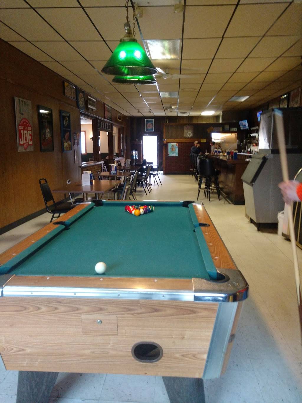 Gibbys Bar & Grill | restaurant | 139 W Main St, Mendon, MI 49072, USA | 2694964835 OR +1 269-496-4835