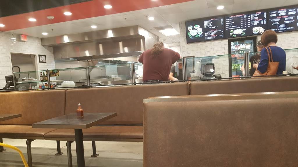 Freebirds World Burrito | restaurant | 244 FM306, #128, New Braunfels, TX 78130, USA | 8302142563 OR +1 830-214-2563