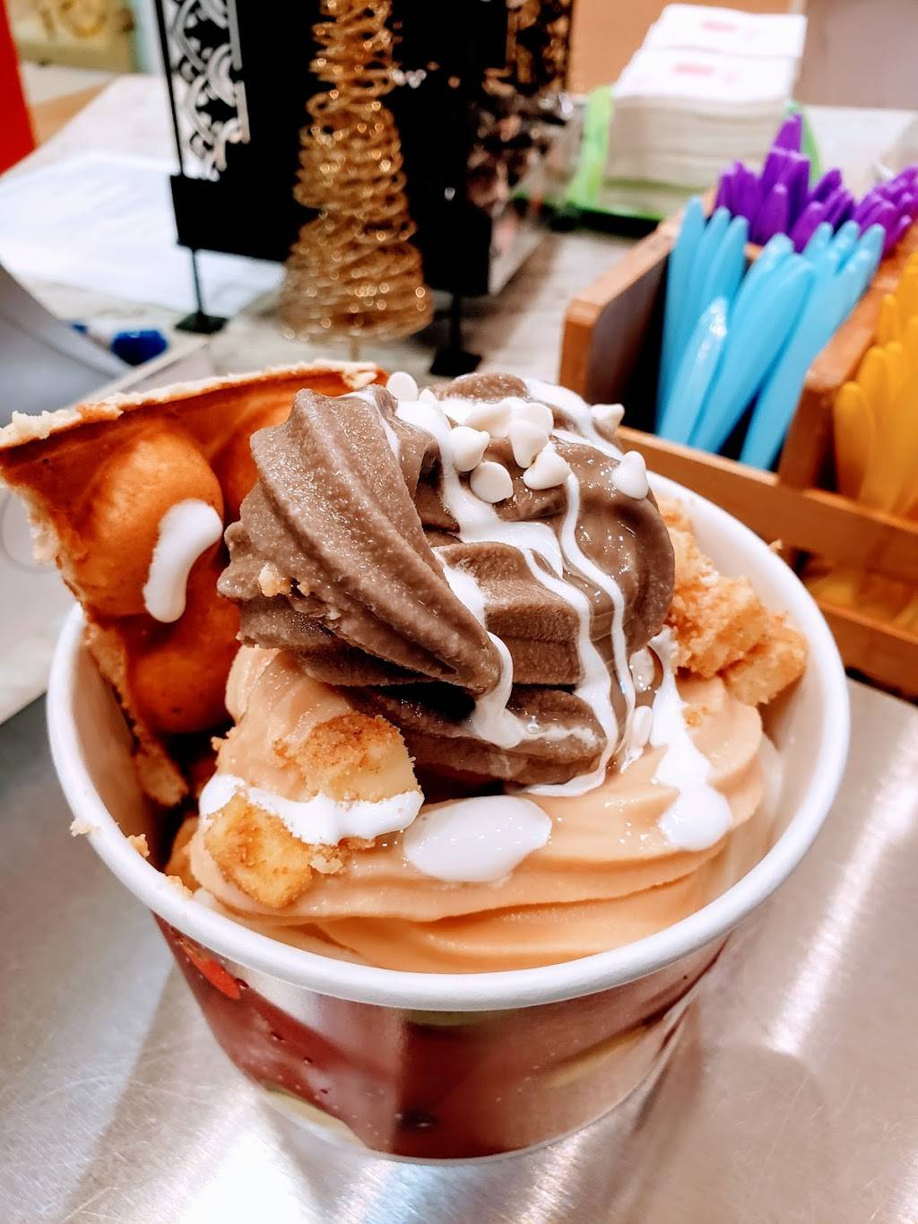 Tutti Frutti Frozen Yogurt | restaurant | 4104 Millenia Blvd #102, Orlando, FL 32839, USA | 4077064828 OR +1 407-706-4828