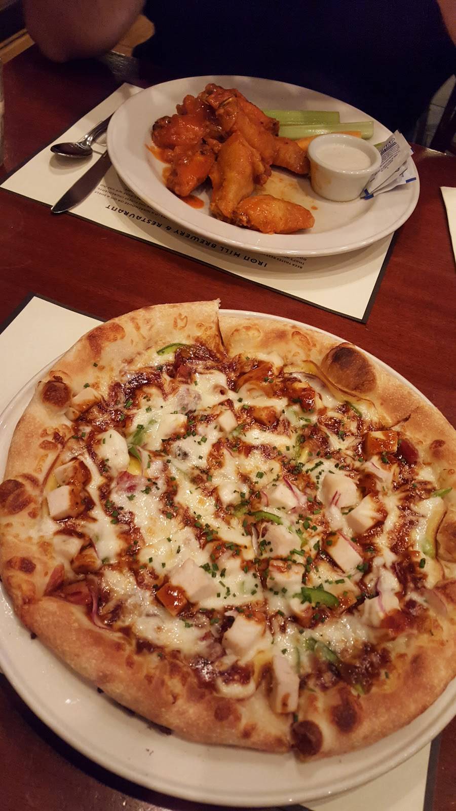 Iron Hill Brewery & Restaurant | restaurant | 147 E Main St, Newark, DE 19711, USA | 3022669000 OR +1 302-266-9000