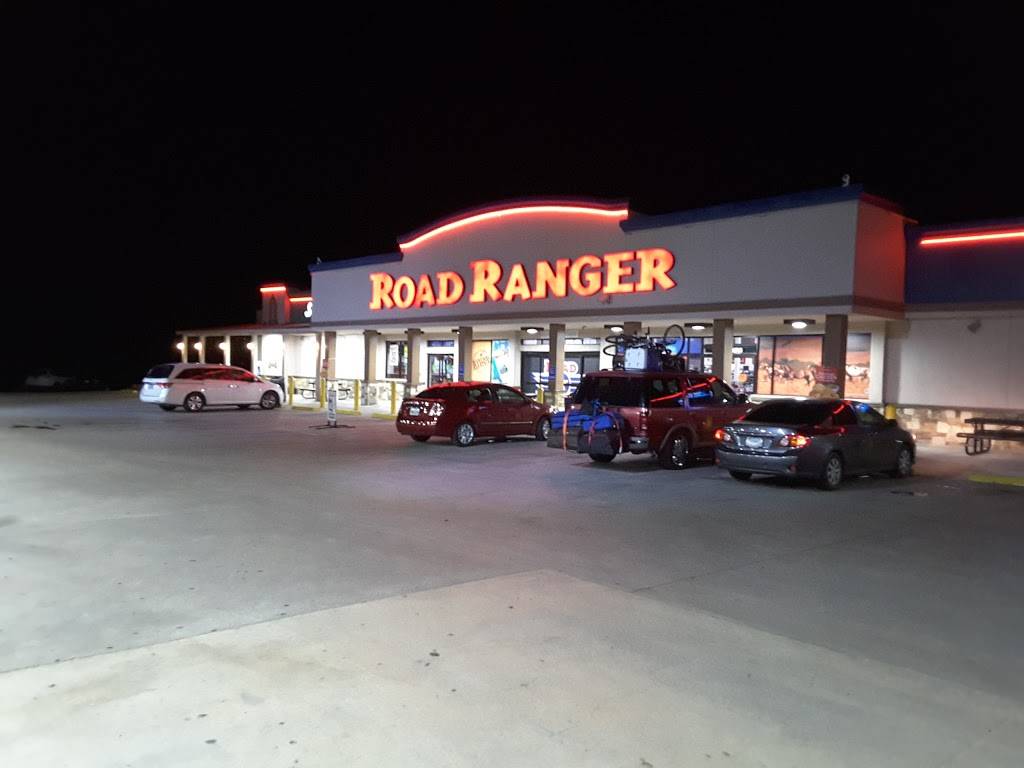 Subway | restaurant | 9977, I-35, Moore, TX 78057, USA | 8306632940 OR +1 830-663-2940