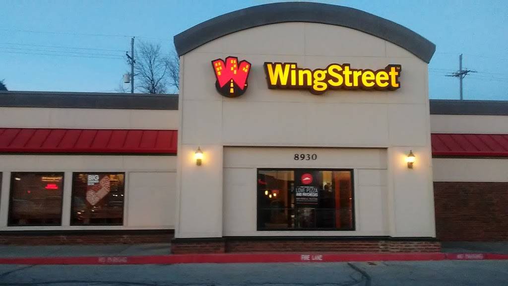 Pizza Hut | meal delivery | 8930 Fort St, Omaha, NE 68134, USA | 4023974400 OR +1 402-397-4400