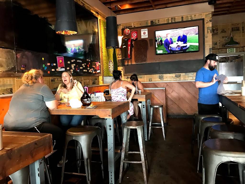 Raglan Public House | restaurant | 1851 Bacon St, San Diego, CA 92107, USA | 6197942304 OR +1 619-794-2304