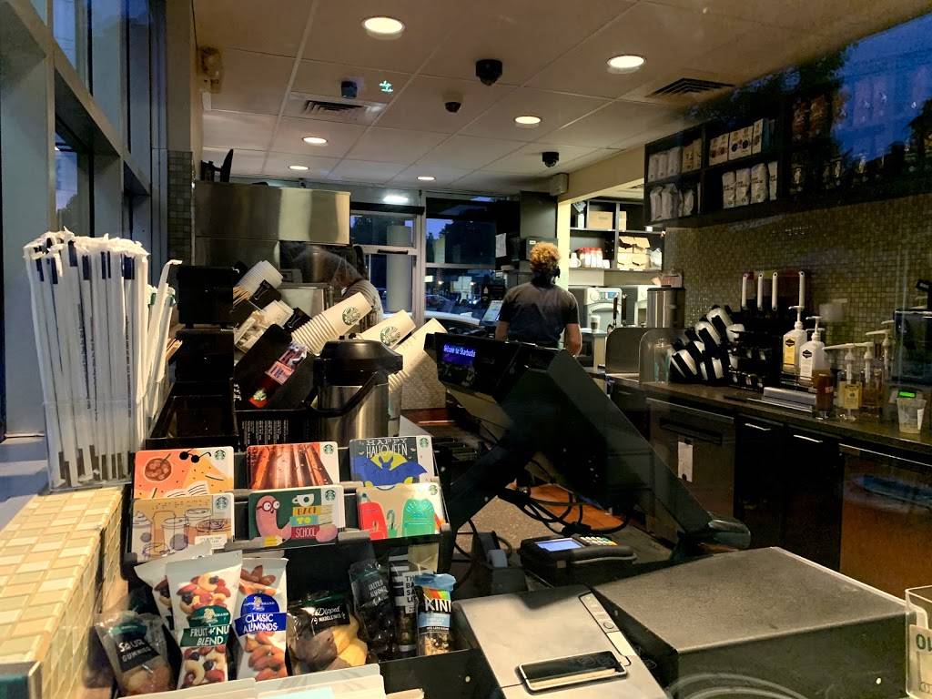 Starbucks | cafe | 3904 Commercial St SE, Salem, OR 97302, USA | 5033630172 OR +1 503-363-0172
