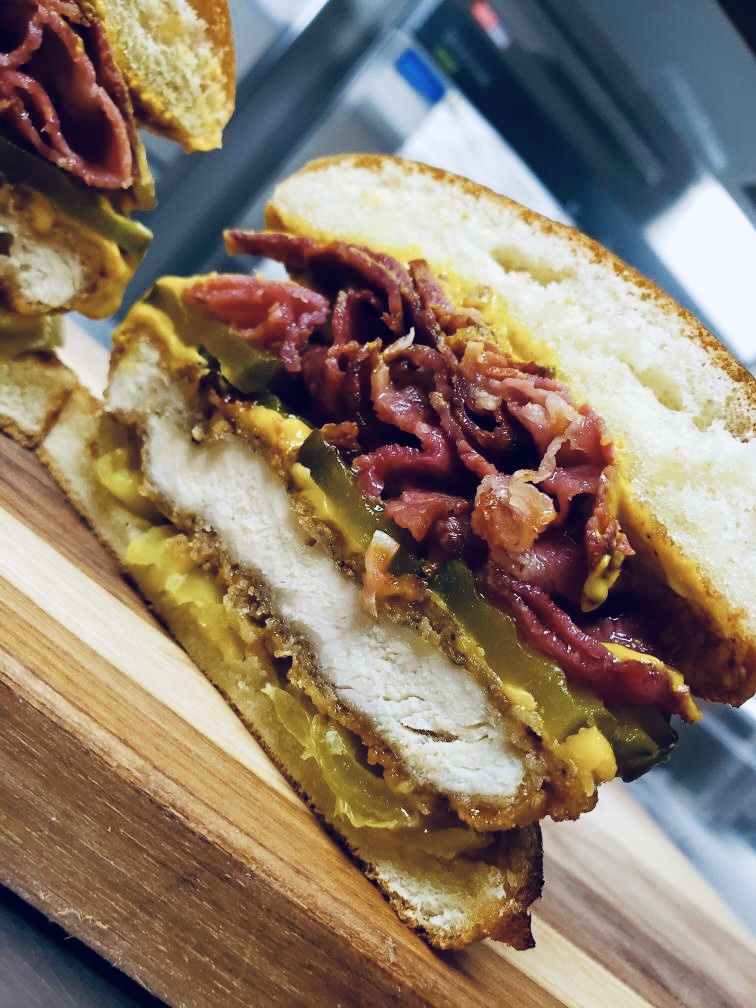 Montys Chicken & Waffles | restaurant | 358 W 38th St, Los Angeles, CA 90037, USA | 3234480207 OR +1 323-448-0207