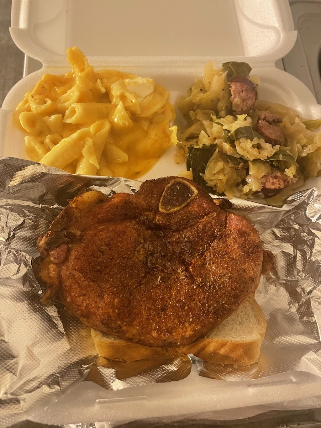 MAMA DUKES KITCHEN LLC | restaurant | 2201 S Orange Blossom Trl, Orlando, FL 32839, USA | 8637328427 OR +1 863-732-8427