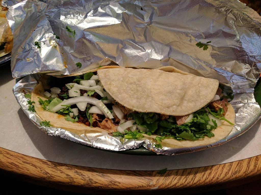 Coronas Mexican Grill | restaurant | 501 W Cleveland St, Heyworth, IL 61745, USA | 3094733007 OR +1 309-473-3007