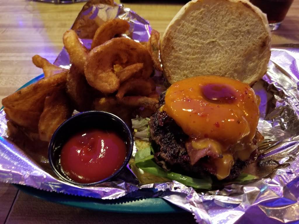 Jakes Bar & Grill | restaurant | 137 N Wayne Ave, Waynesboro, VA 22980, USA | 5404512252 OR +1 540-451-2252