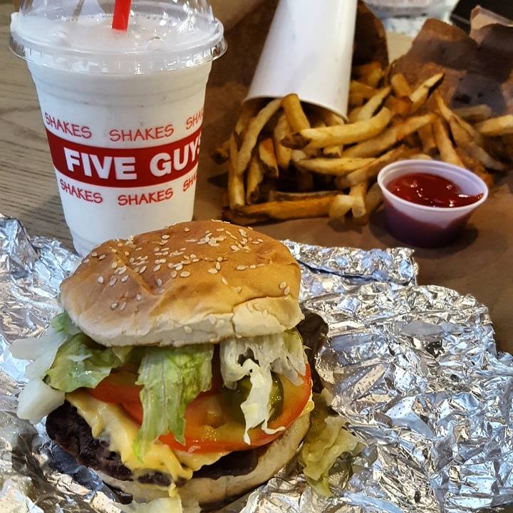 Five Guys | meal takeaway | 2-4 W Park Ave, Long Beach, NY 11561, USA | 5164311999 OR +1 516-431-1999