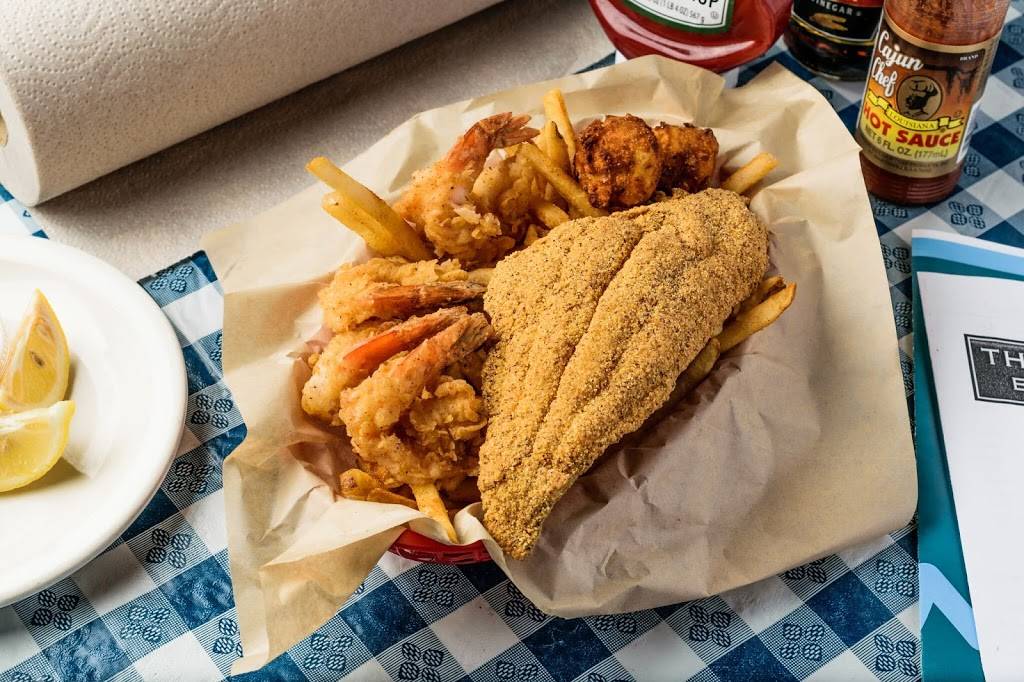 The Catch | restaurant | 5809 Interstate 20 W, Arlington, TX 76017, USA | 8177652226 OR +1 817-765-2226