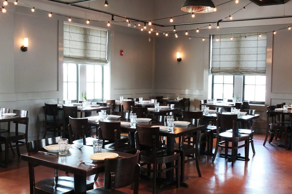 Bar Amis | restaurant | 4503 S Broad St, Philadelphia, PA 19112, USA | 2152823184 OR +1 215-282-3184