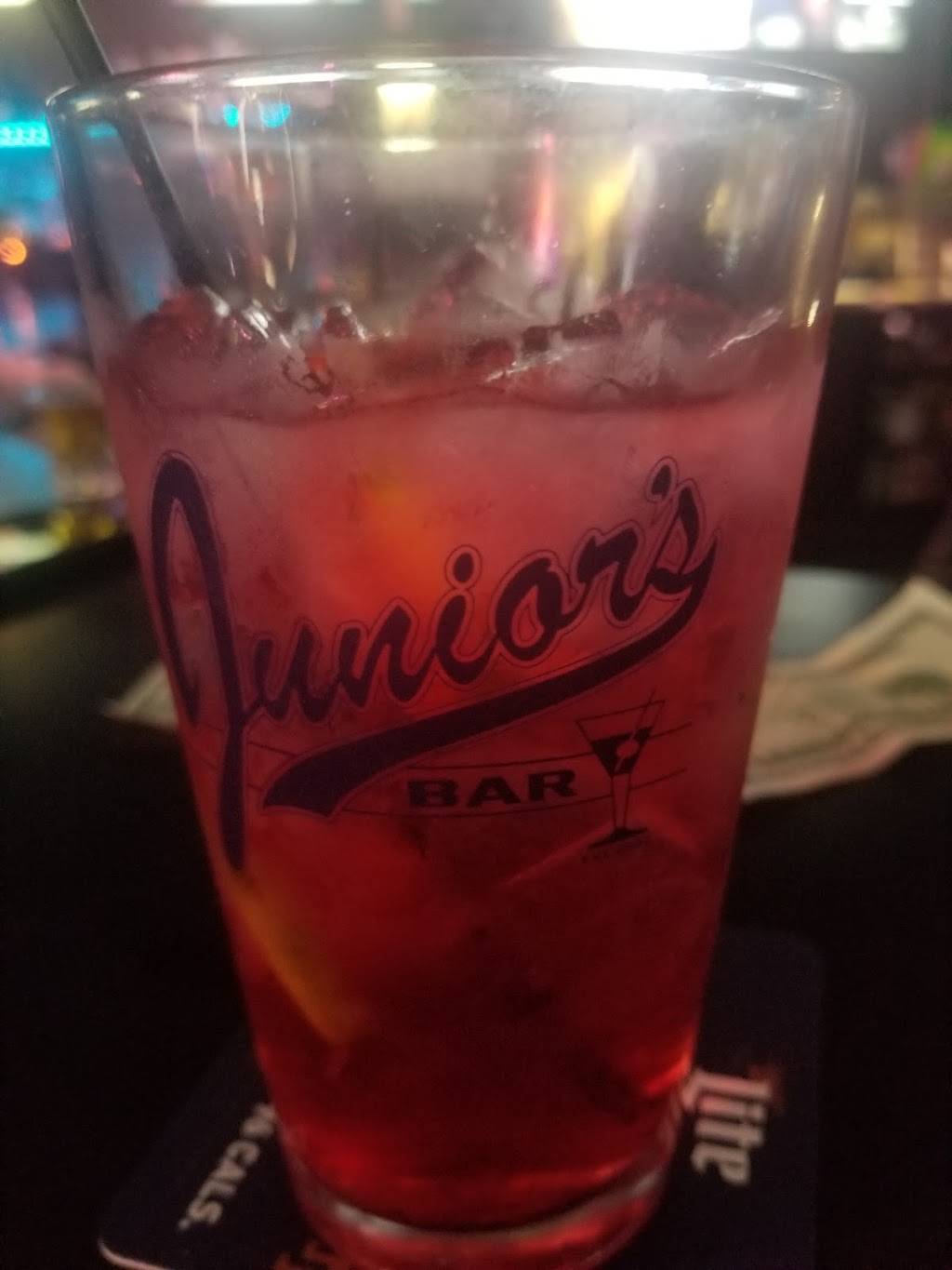 Juniors Bar & Grill | restaurant | 7011 Ogden Ave, Berwyn, IL 60402, USA | 7084849465 OR +1 708-484-9465