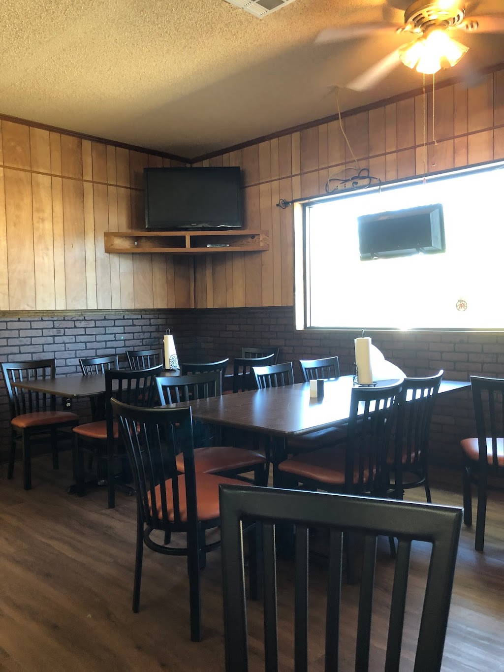 Golds BBQ & Grill | restaurant | 312 E Ridgeley St, Atmore, AL 36502, USA | 2512537007 OR +1 251-253-7007