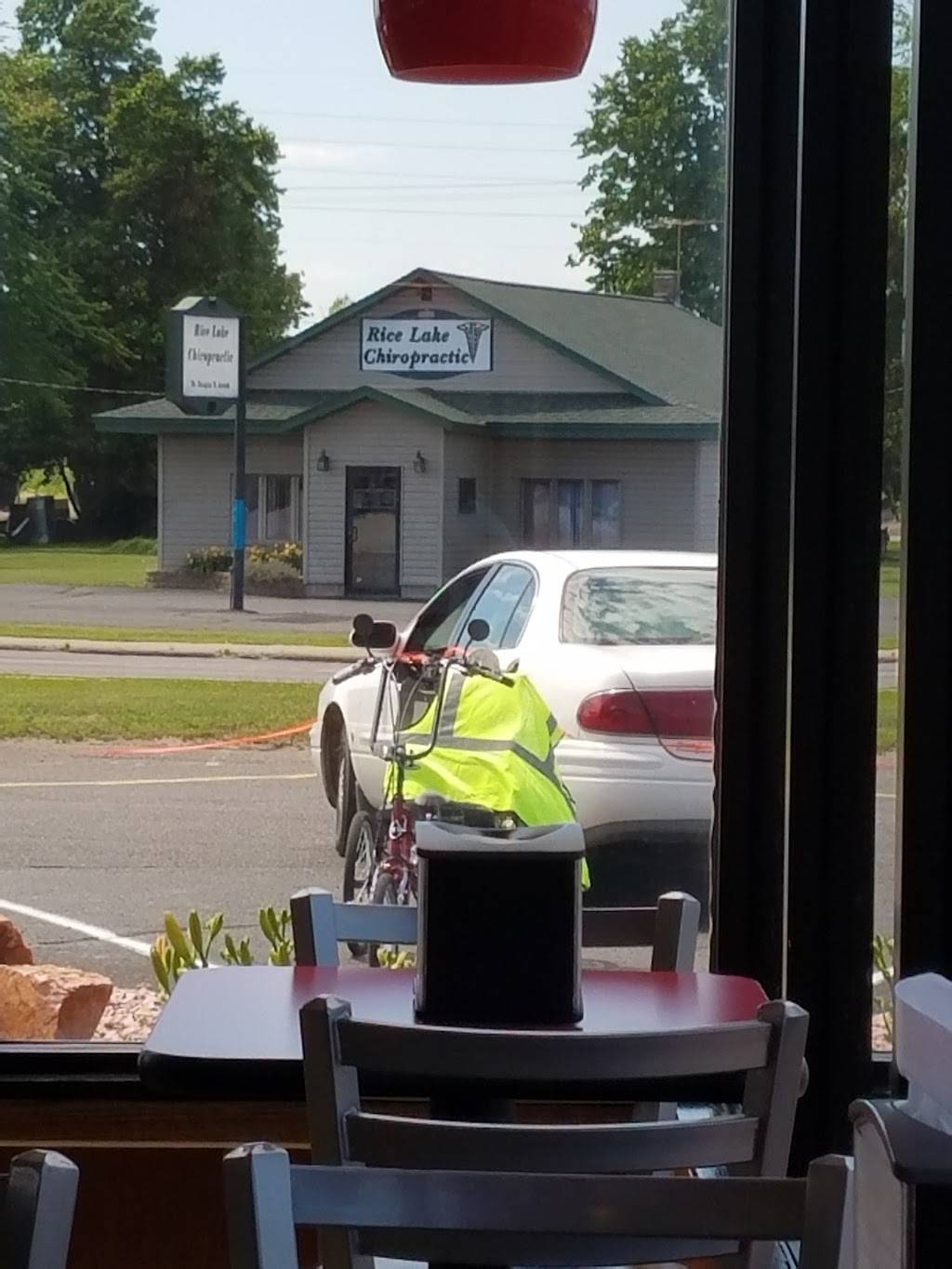 Hardees | restaurant | 1819 S Main St, Rice Lake, WI 54868, USA | 7152348001 OR +1 715-234-8001