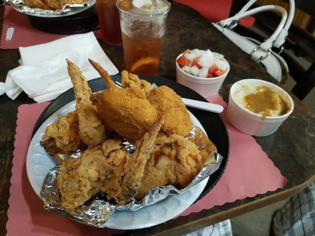 Shirley Maes Cafe | restaurant | 802 S Clay St, Louisville, KY 40203, USA | 5025895295 OR +1 502-589-5295