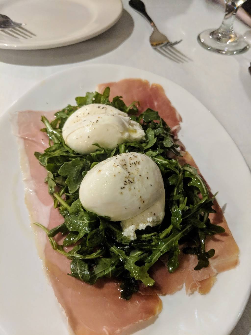 Fortunatos Restaurant | restaurant | 428 Main St, Woburn, MA 01801, USA | 7819330408 OR +1 781-933-0408