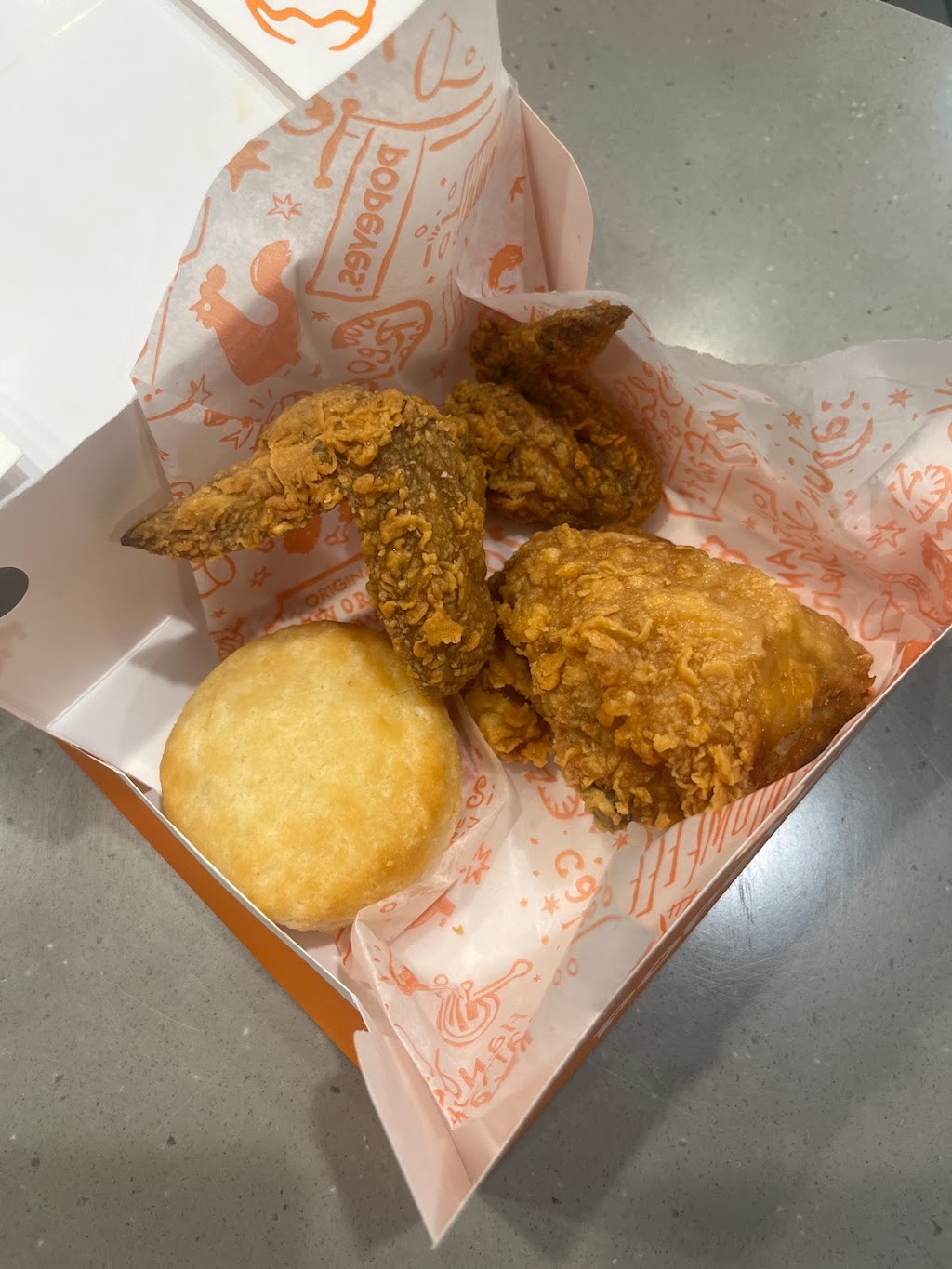 Popeyes Louisiana Kitchen | restaurant | 8401 Georgia Ave, Silver Spring, MD 20910, USA | 2405312935 OR +1 240-531-2935