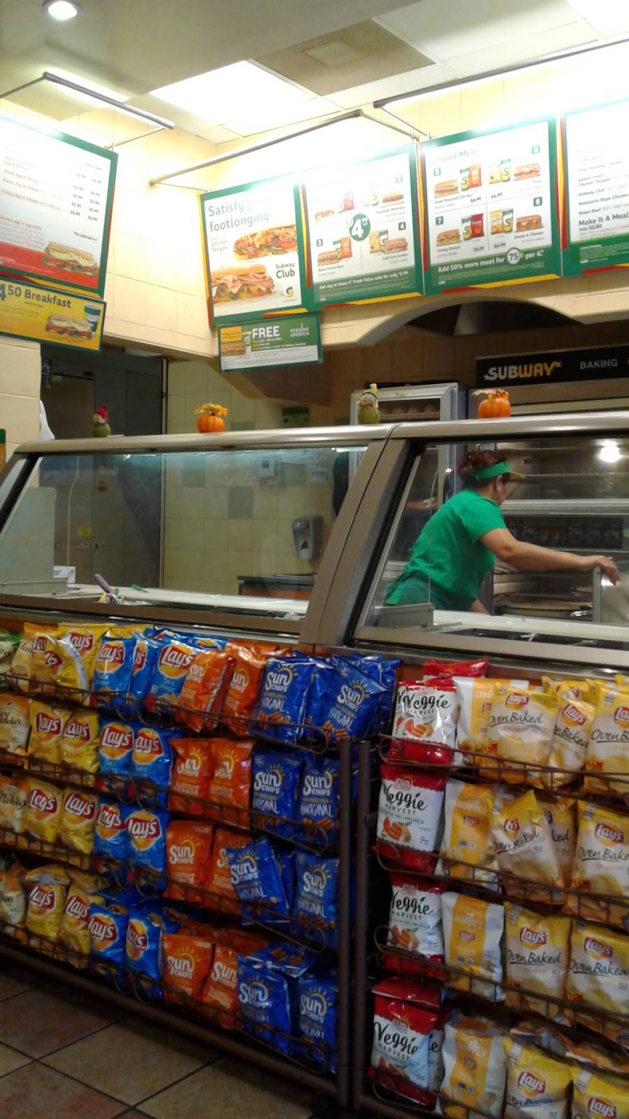 Subway Restaurants | restaurant | 24783 Valley St, Santa Clarita, CA 91321, USA | 6612543877 OR +1 661-254-3877