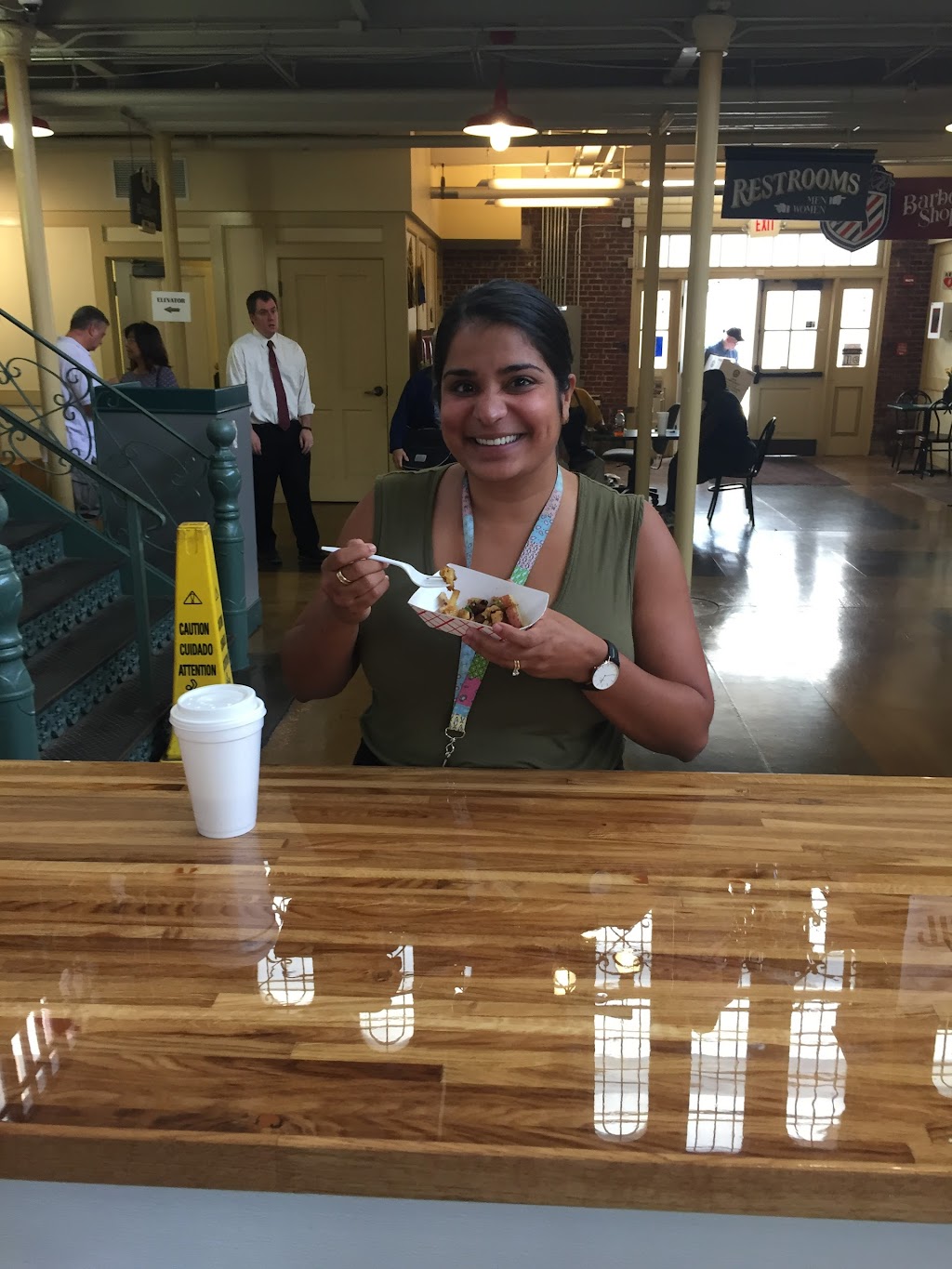 Gomez BBQ | restaurant | 2827 E 10th St, Indianapolis, IN 46201, USA | 3174147661 OR +1 317-414-7661