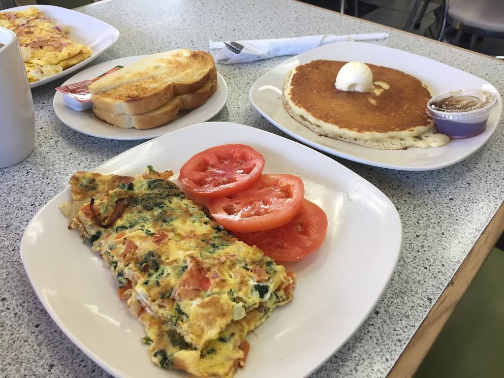 Lauras Diner | restaurant | 27125 Sierra Hwy, Santa Clarita, CA 91351, USA | 6614308080 OR +1 661-430-8080