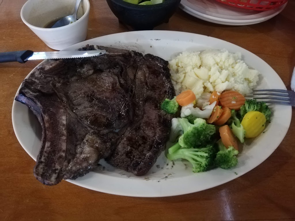 Kikis Restaurant | restaurant | 1100 S Jackson Rd, McAllen, TX 78503, USA | 9566310277 OR +1 956-631-0277