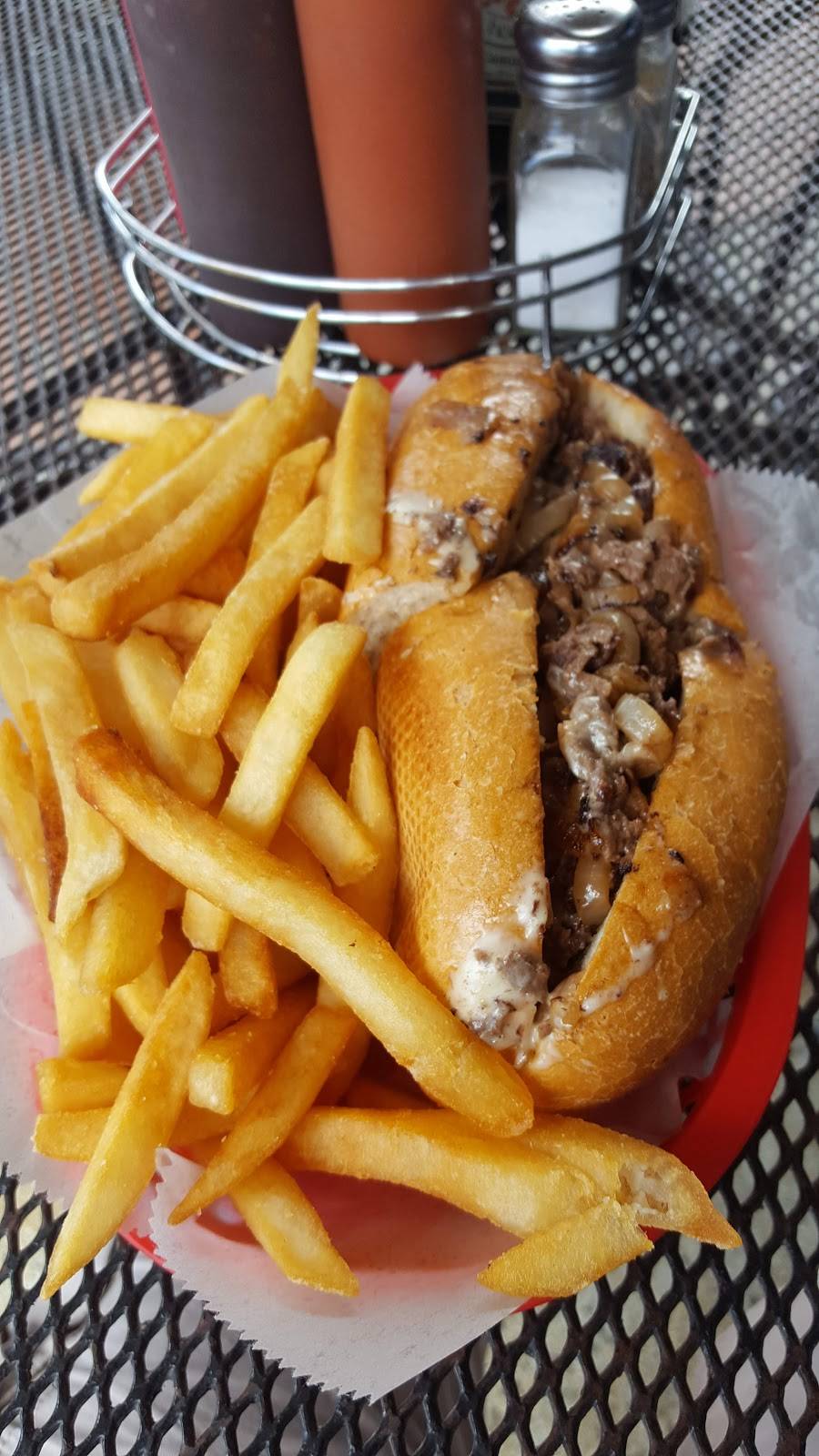 Jersey Joes Cheesesteaks | restaurant | 21 El Camino Real, San Carlos, CA 94070, USA | 6505927317 OR +1 650-592-7317