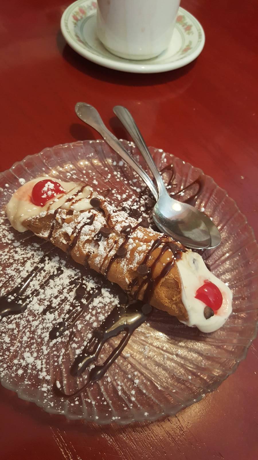 Rufinos Italian Restaurant | restaurant | 938 S Euclid St, Anaheim, CA 92802, USA | 7144910880 OR +1 714-491-0880