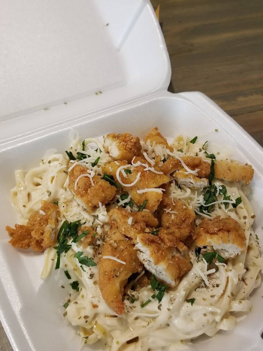 That Corner Spot | meal takeaway | 45 Coleman Brown Ln, New Canton, VA 23123, USA | 4343949923 OR +1 434-394-9923