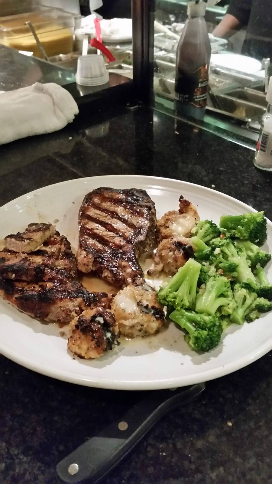 Carrabbas Italian Grill | restaurant | 650 N US-441, The Villages, FL 32159, USA | 3524301304 OR +1 352-430-1304