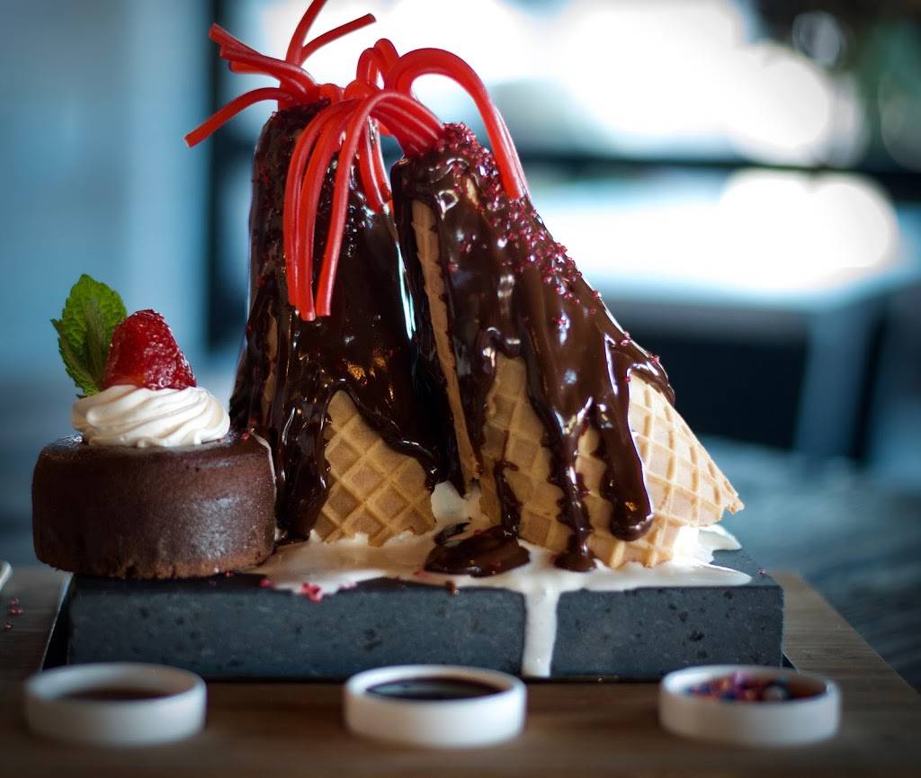 Hot Rocks - Sear. Sizzle. Savor. | restaurant | 399 Co Rd A, Wisconsin Dells, WI 53965, USA | 6082532722 OR +1 608-253-2722