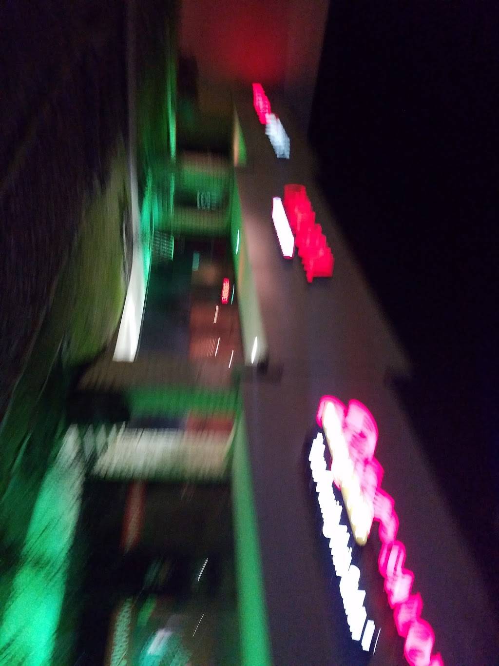 China Bowl | restaurant | 1301 S Main St #136, Boerne, TX 78006, USA | 8303318558 OR +1 830-331-8558