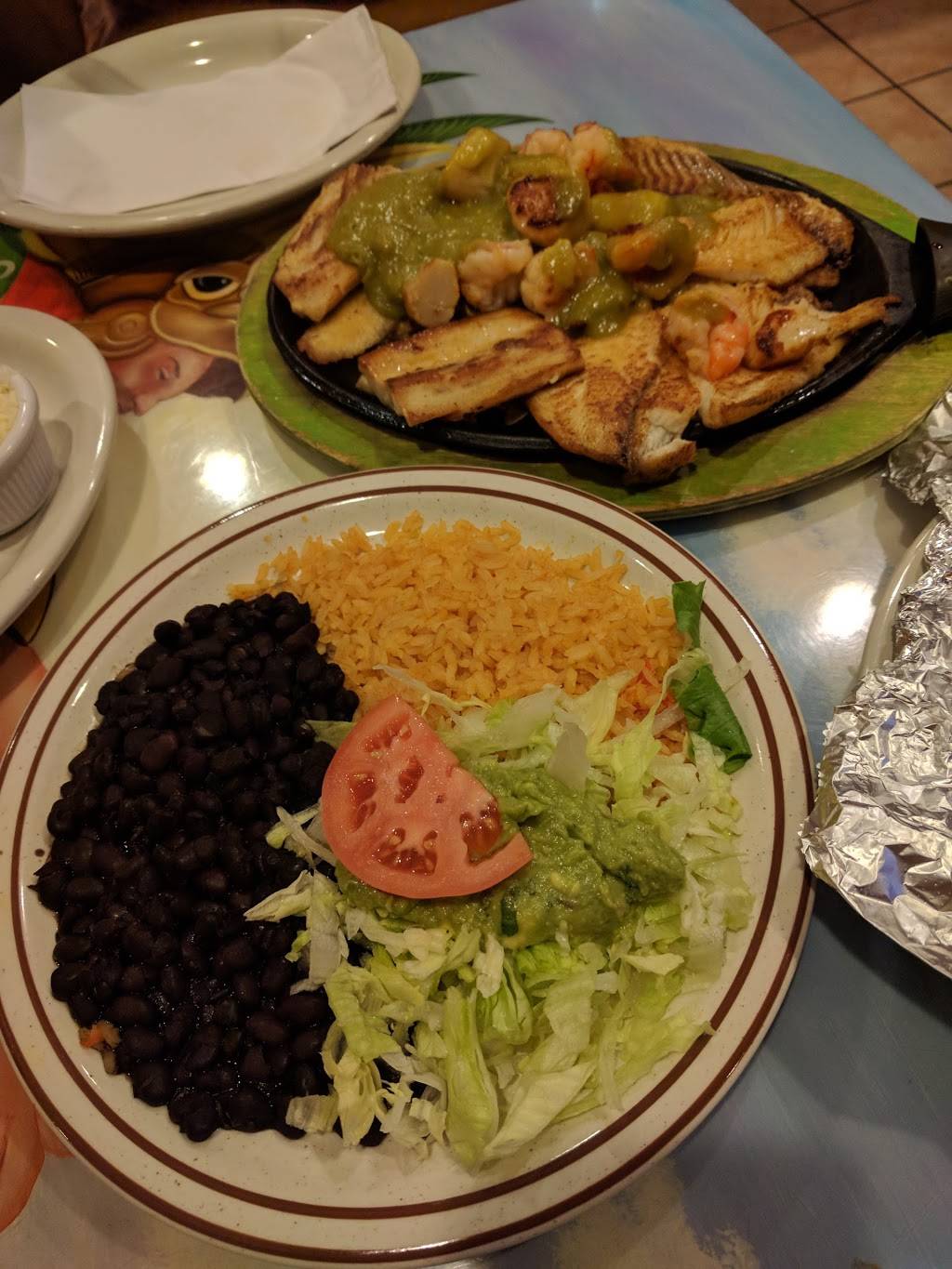 Los Toltecos | restaurant | 4111 Duke St, Alexandria, VA 22304, USA | 7033978245 OR +1 703-397-8245