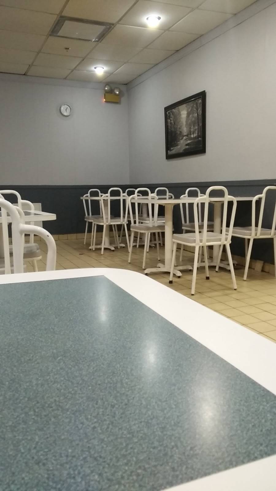 PFK | meal takeaway | 3309 Ch Ste-Foy, Québec, QC G1X 1S2, Canada | 4186561228 OR +1 418-656-1228