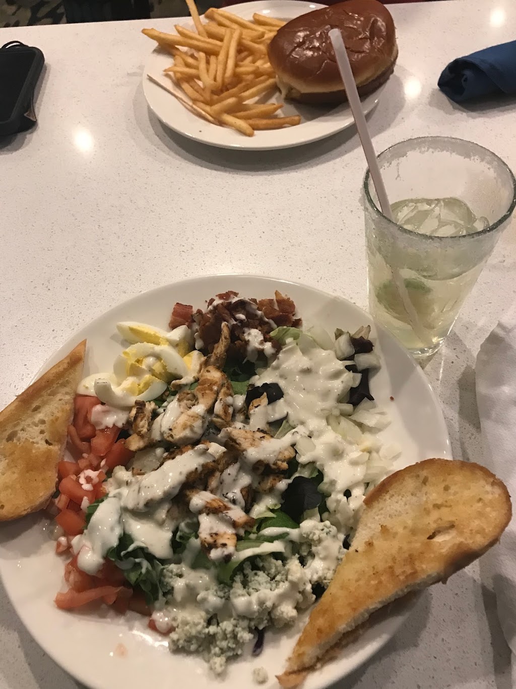 Bistro 27 at Holiday Inn | restaurant | 2725 Graves Rd, Tallahassee, FL 32303, USA | 8503861027 OR +1 850-386-1027