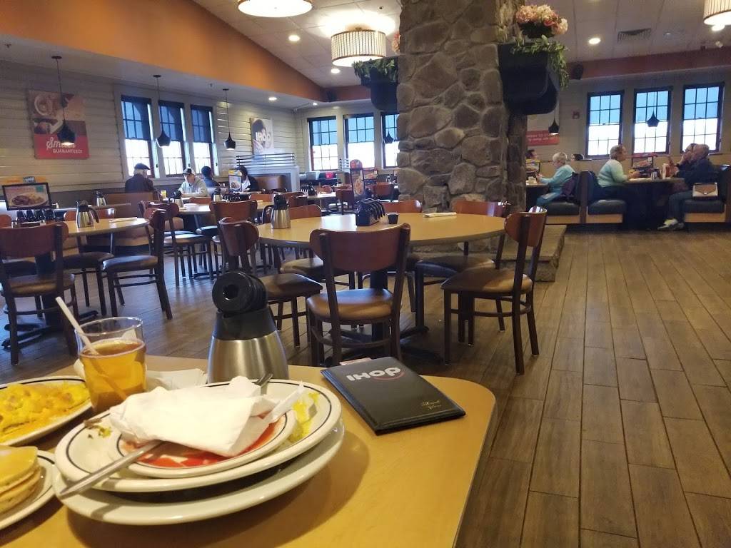 IHOP | bakery | 540 Westgate Dr, Brockton, MA 02301, USA | 5085216050 OR +1 508-521-6050