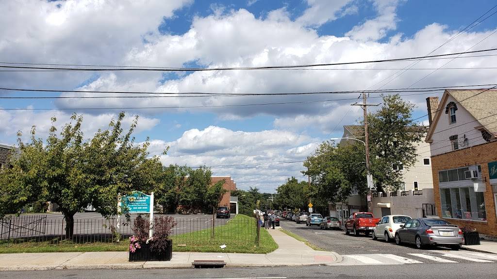 Starbucks | cafe | 6024 Ridge Ave, Philadelphia, PA 19128, USA | 2154870830 OR +1 215-487-0830